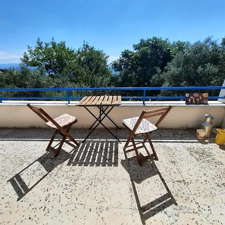 Ada-art Design Next To *