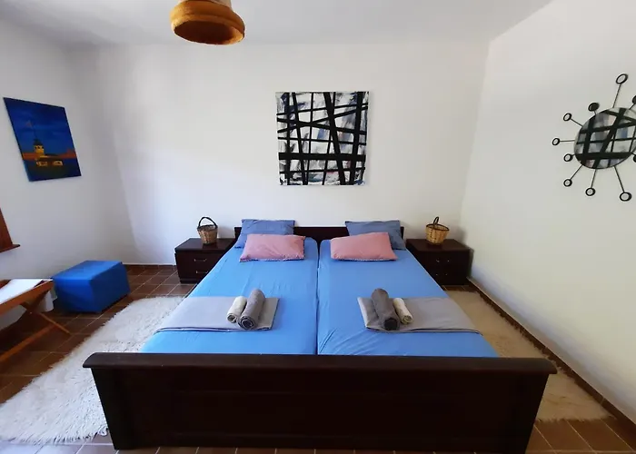 Ada-art Design Next To *